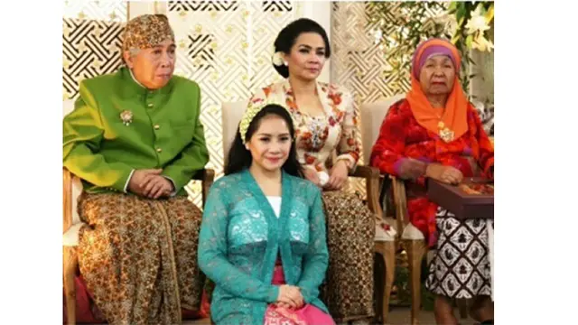 Kebaya Nagita Slavina