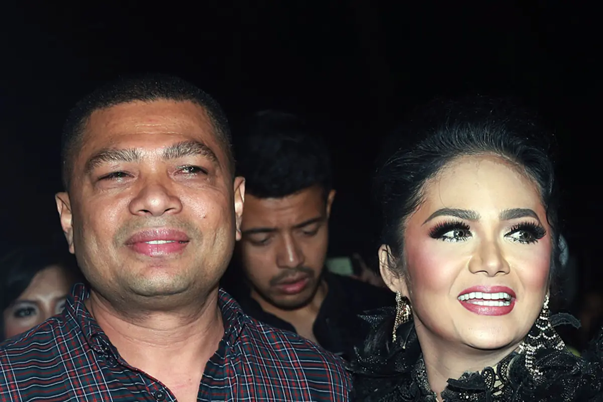 Krisdayanti dan Raul Lemos