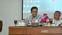 Badan Legislasi DPR RI dipimpin Wakil Ketua Baleg Hanafi Rais melakukan sosialisasi UU No.6 Tahun 2014 tentang Desa kepada para kepala desa 