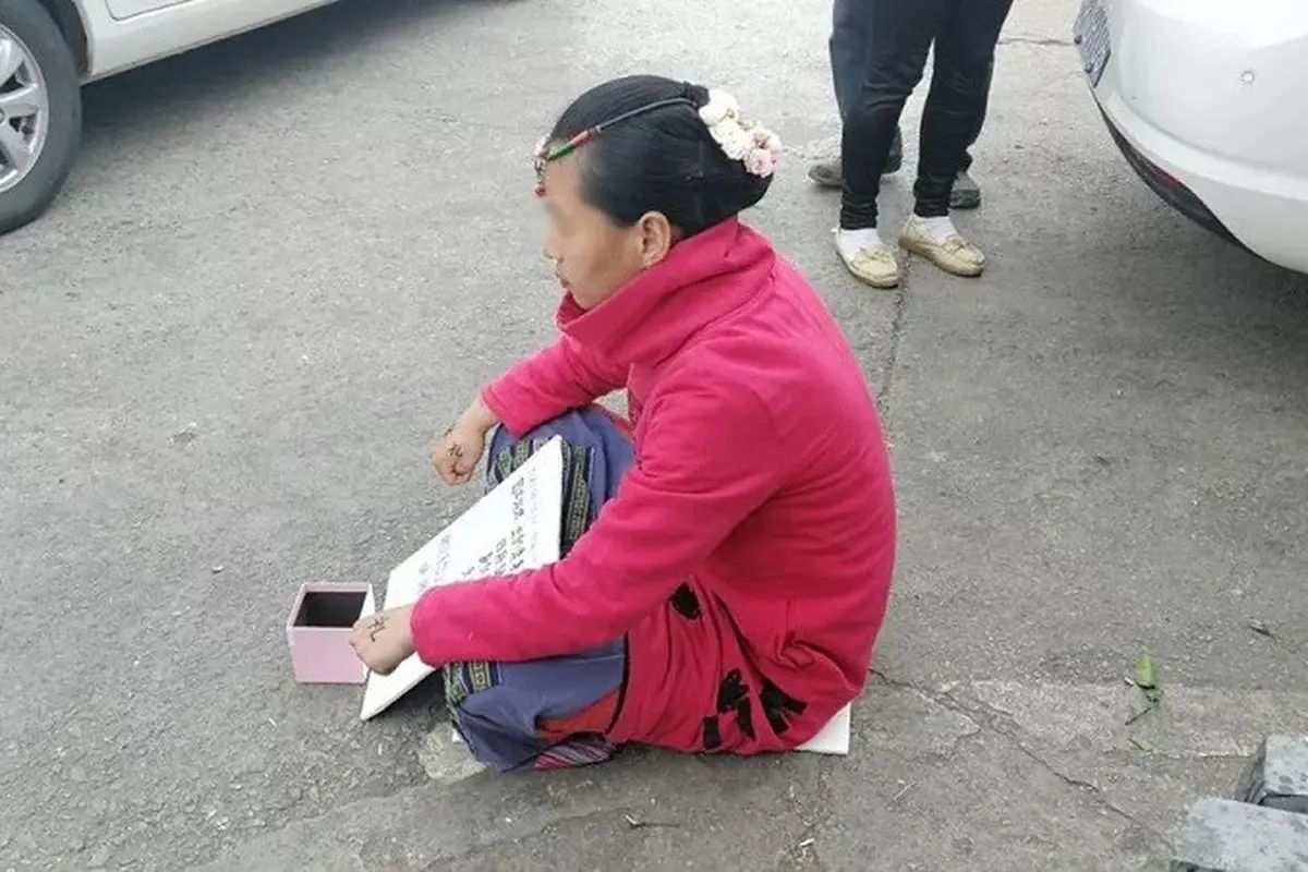 Merasa Terlalu Cantik untuk Bekerja, Wanita Ini Pilih Mengemis