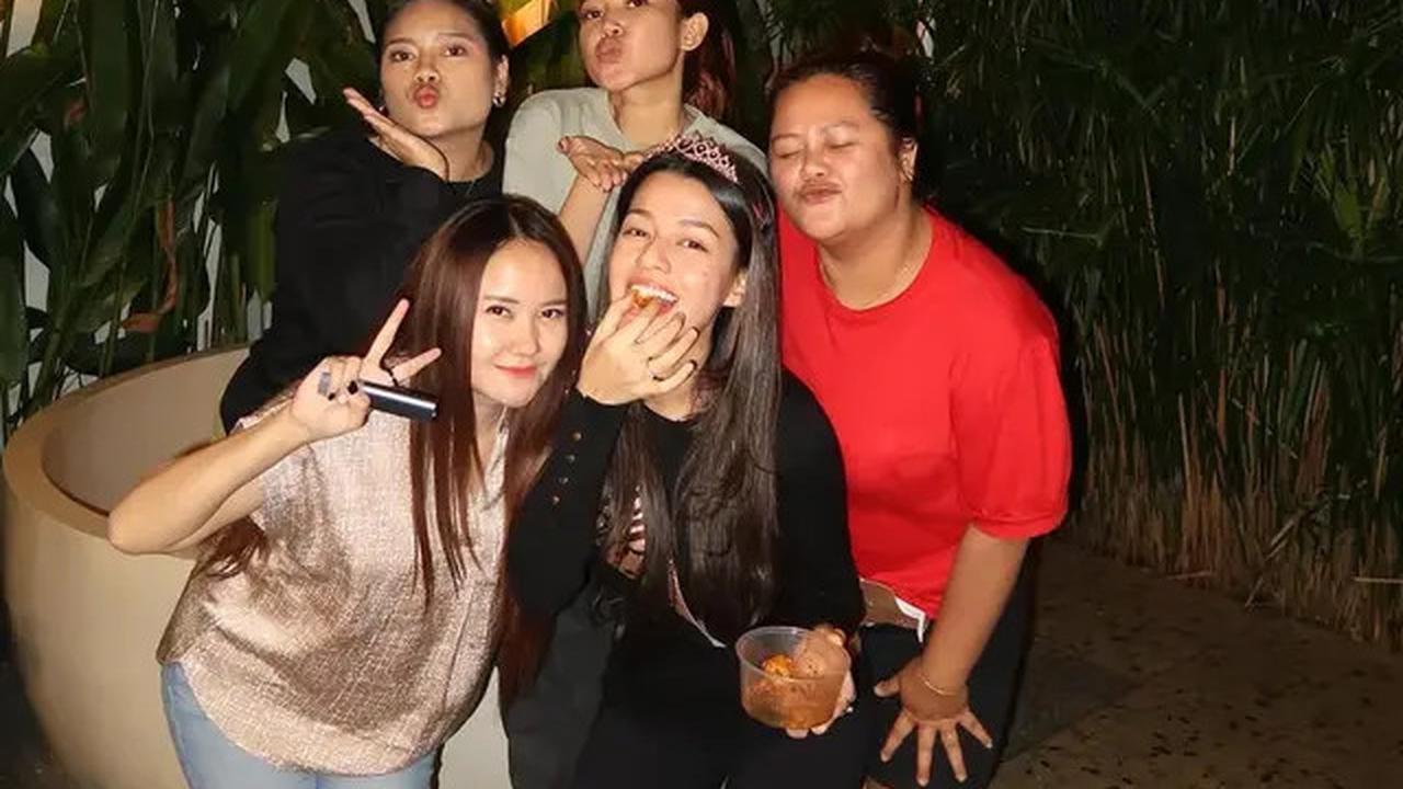 6 Potret Susan Sameh Rayakan Ultah Perdana Bareng Suami, Bahagianya Berlipat