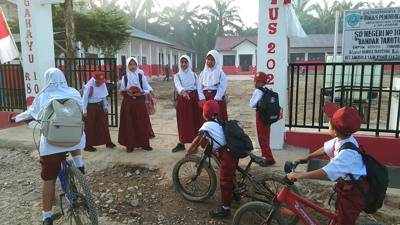 Proses Belajar Mengajar di Sekolah Dasar (SD) Pascabencana Sumut