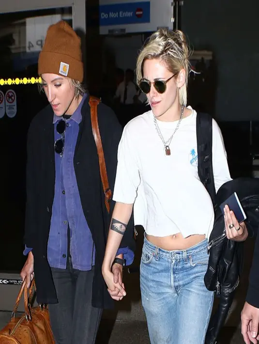 Wow, ini sangat luar biasa dan diluar dugaan kalian, ternyata Alicia Cargile juga bekerja untuk para musisi papan atas seperti Maroon5, Kesha, Alicia Keys. (Dailymail/Bintang.com)