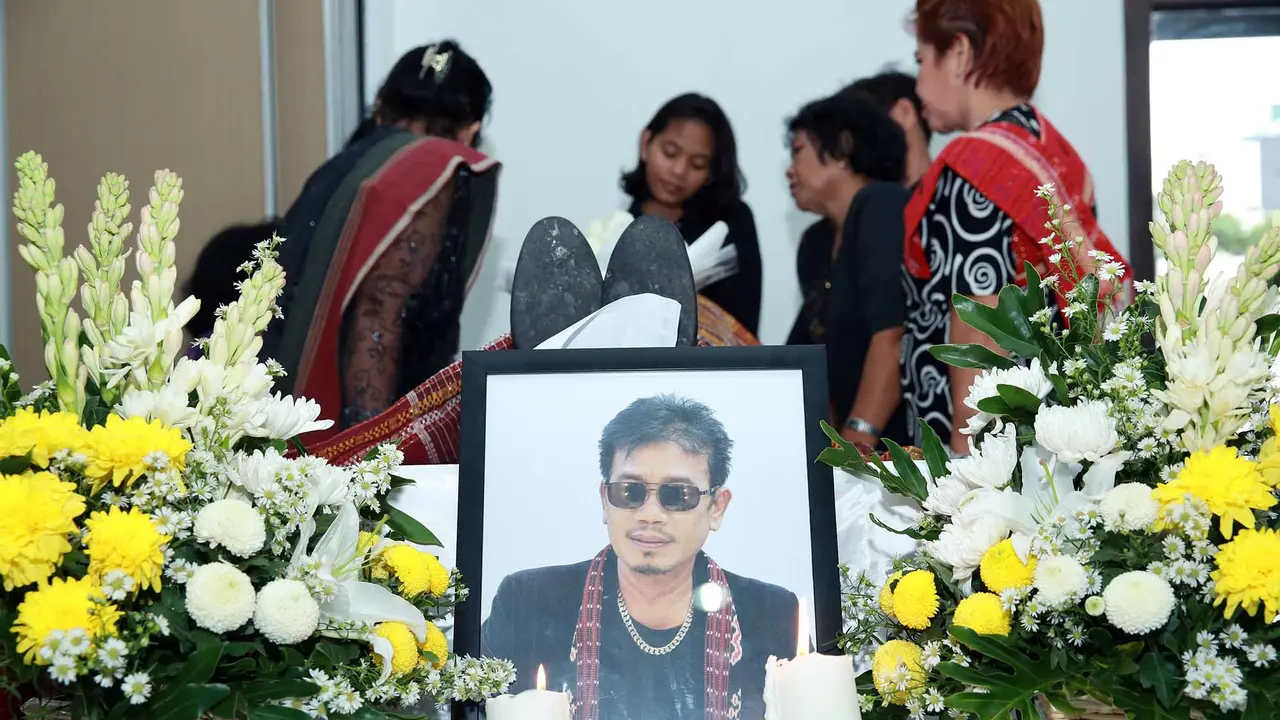 [Bintang] Rumah Duka Eddy Silitonga 