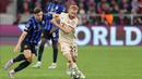 Memasuki laga babak kedua, Bayern Munchen dan Inter Milan sama-sama bermain terbuka. (Alexandra BEIER/AFP)