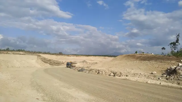 Proyek JTTS di Aceh, ruas tol Banda Aceh-Sigli, ditargetkan akan beroperasi penuh Desember 2021. Liputan6.com/Athika