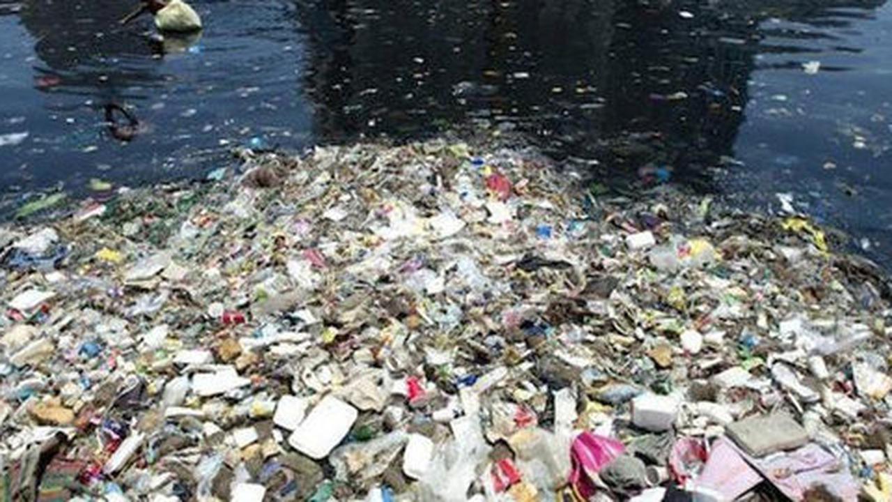 Walkot Jakut sentil warga Marunda gemar buang sampah sembarangan