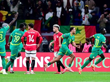 Pemain Senegal, Sadio Mane, melakukan selebrasi setelah mencetak gol ke gawang Mesir pada laga  semifinal Piala Afrika di Stadion Grand Stade de Tangier, Tangier, Maroko, Kamis (15/1/2026) dini hari WIB. (AP Photo/Mohamed Bounaji)