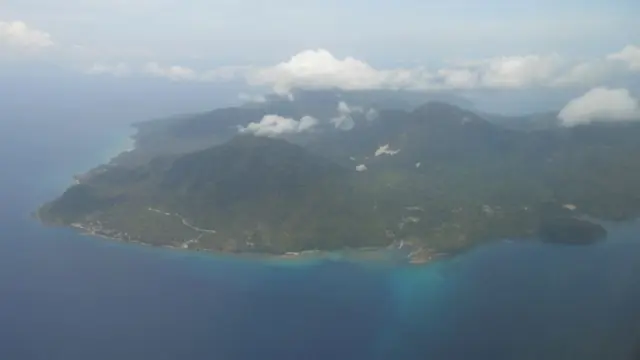 Gunung Cot Kulam atau dikenal sebagai Pulau Weh adalah pulau vulkanik kecil di sebelah barat laut Sumatra.