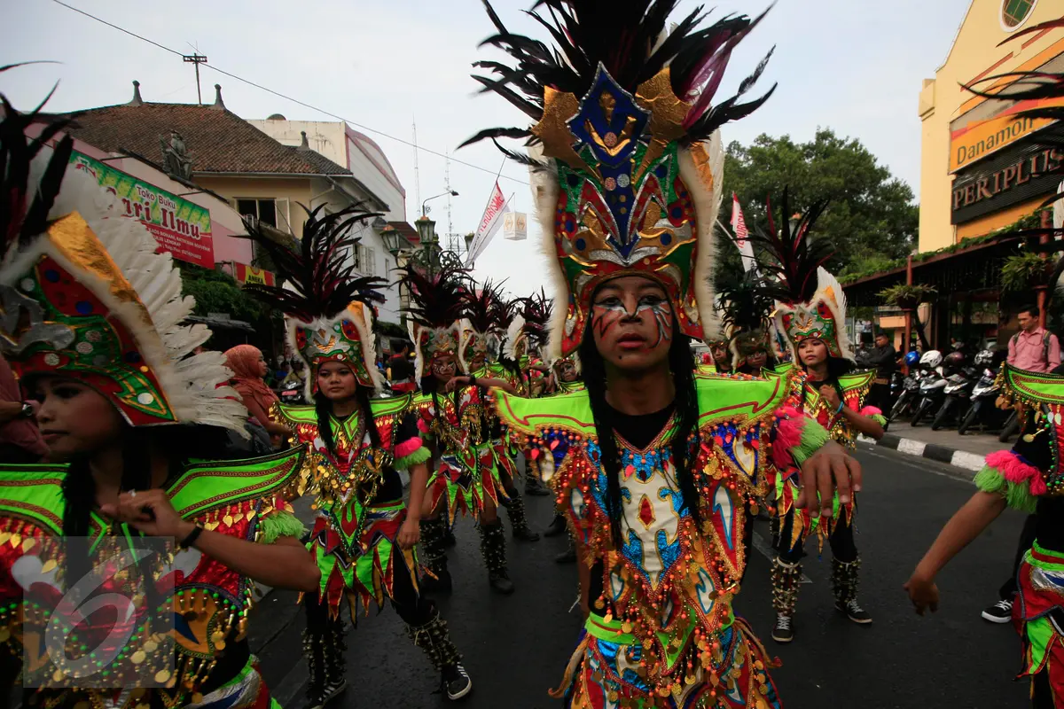 20151028-Serunya Melihat Karnaval Budaya Keris Summit 2015