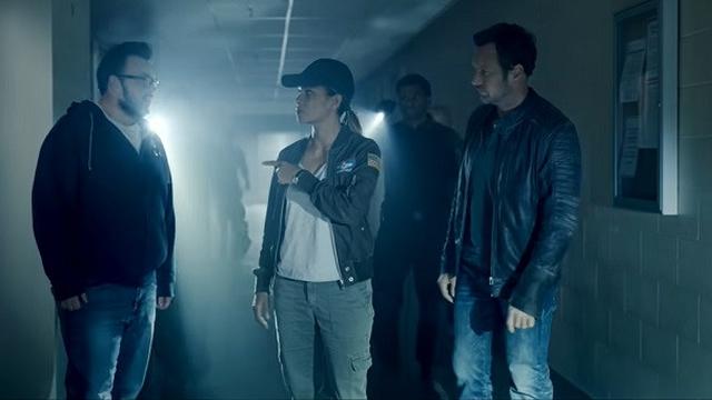 Cuplikan film Moonfall (Trailer Moonfall YouTube Lionsgate Movies)