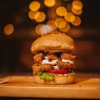 ilustrasi resep burger/Katrine Lucas/unsplash