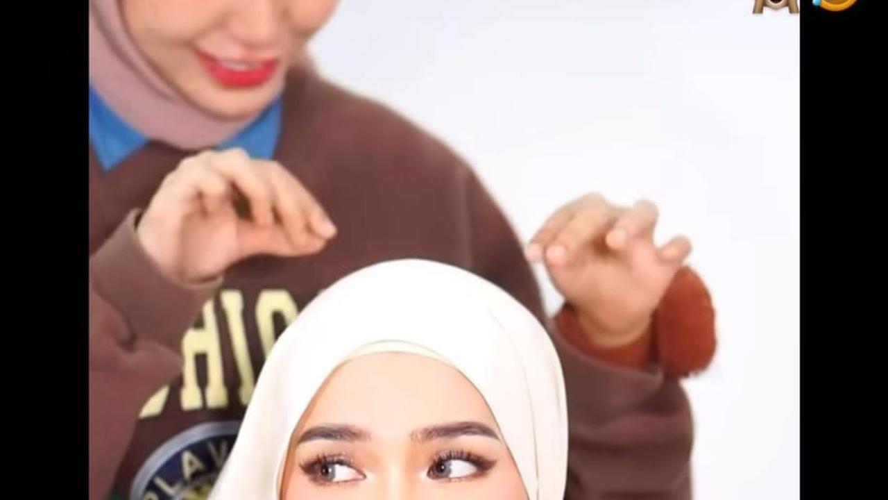 Pemotretan Terbaru Davina Karamoy dengan Hijab, Cantik Memukau dengan Makeup Timur Tengah