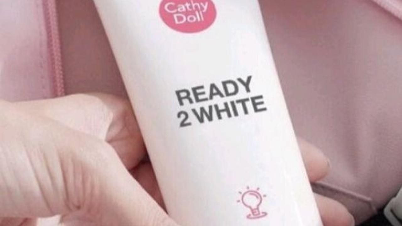 3. Cathy Doll Ready 2 White Whitener Body Lotion<br>