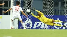 Penyelamatan Ernando Ari terhadap tendangan penalti penyerang Vietnam, Nguyen Quoc Viet di final Piala AFF U-23 2023, Sabtu (26/8/2023) malam WIB. (Dok. PSSI)