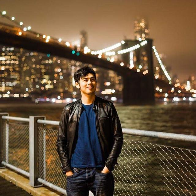 Sabet Cum Laude di New York, Ini 6 Potret Surya Sahetapy Anak Dewi Yull