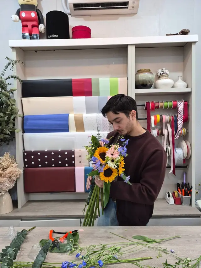 Bryan Domani (instagram.com/bryandomani_bd_)