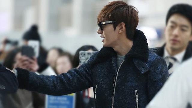 Lee Min Ho Bikin Bandara Singapura Macet Total Showbiz Liputan6 Com