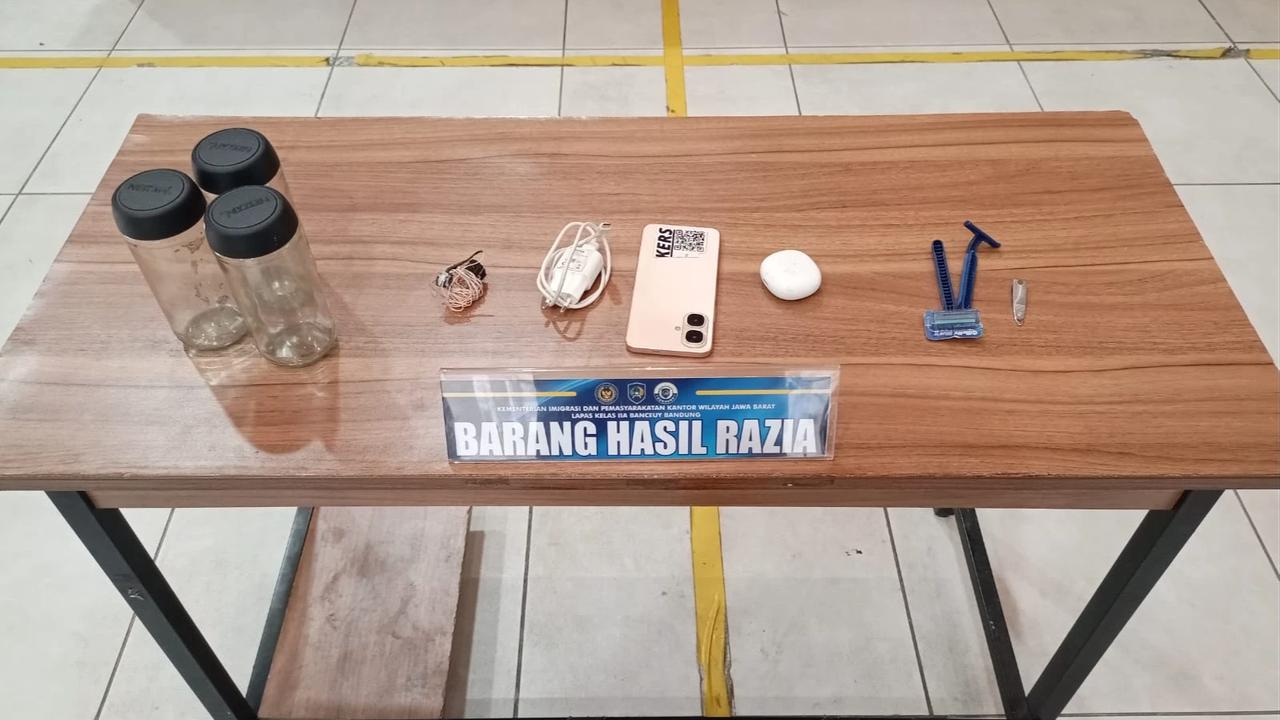 Razia di Lapas Kelas IIA Banceuy
