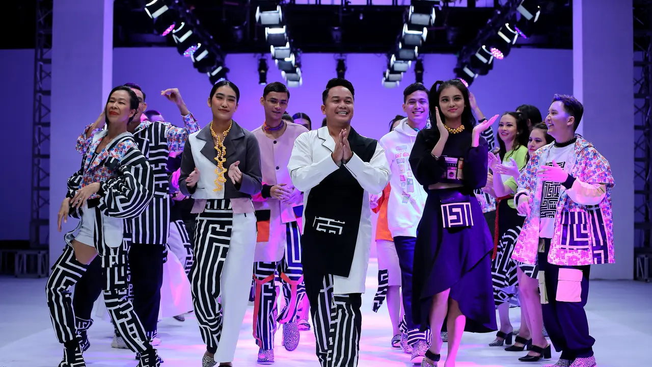 Tities Sapoetra x Panasonic/dok. Jakarta Fashion Week 2021
