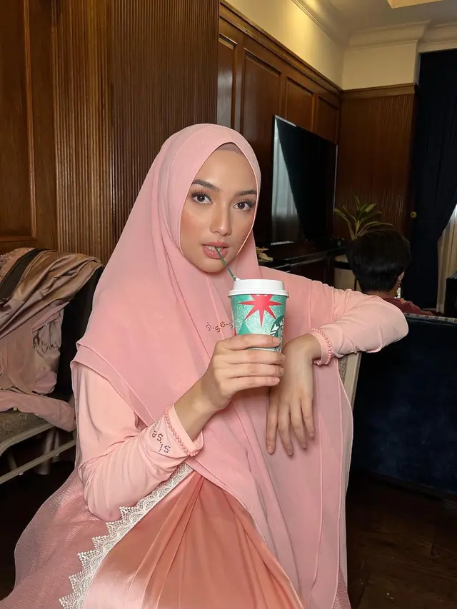 Cantik Manglingi, Gaya Makeup Citra Kirana Ini Disebut Mirip Kendall Jenner