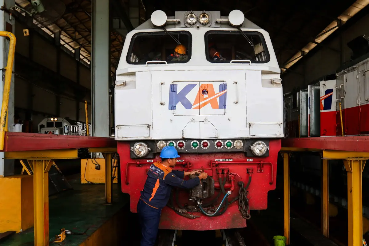 Sambut Libur Nataru 2024/2025, PT KAI Pastikan Kelayakan Lokomotif Kereta Api Jarak Jauh