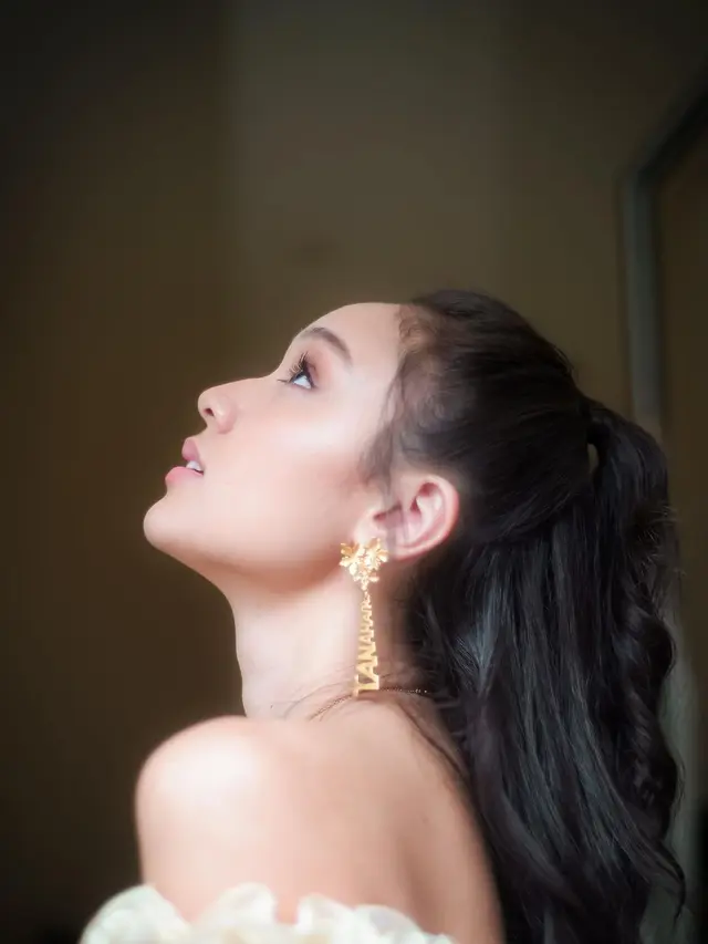 Yasmin Napper di Premiere Film Satria Dewa: Gatotkaca (Foto: Instagram @yasminnapper)