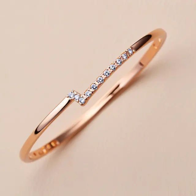 Model Gelang Bangle Emas 5 Gram dengan Batu Permata Kecil