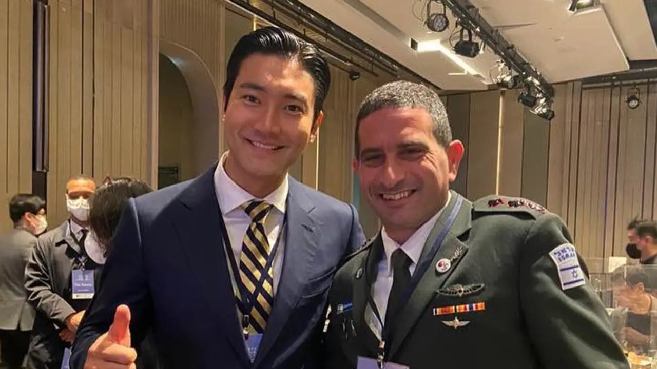 Personel Super Junior yang Juga Duta UNICEF, Choi Siwon alias Siwon, Diduga Pro Terhadap Israel. Alhasil, Namanya pun Jadi Pergunjingan di Media Sosial Twitter (X) (Foto: Tangkapan layar Twitter @btsrvskzloml)