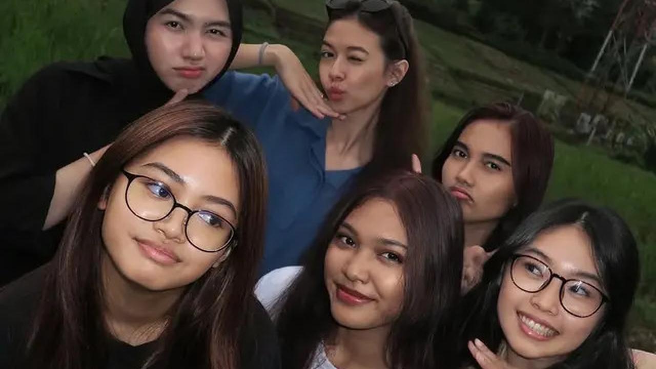 6 Potret Yuki Kato Dapat Kejutan Ultah ke-30 saat Mudik Lebaran, Penuh Keseruan
