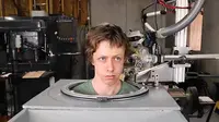 Bikin Takjub, YouTuber Ini Rancang Robot Pencukur Rambut saat Pandemi