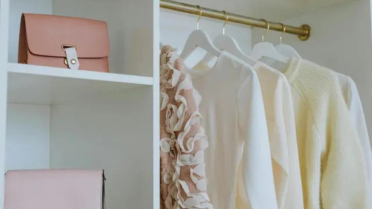 5 Model Lemari Pakaian Estetik untuk Kamar yang Nyaman di 2025, Bikin Cantik Ruangan