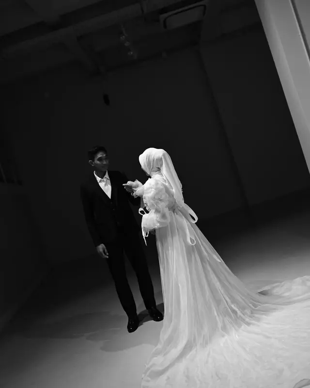 7 Potret prewedding pemain Timnas Rizky Ridho Sendy Aulia, konsepnya simpel