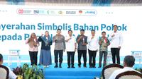 Menteri Dalam Negeri (Mendagri) Muhammad Tito Karnavian Launching Gerakan Pangan Murah Polri dan Bulog di Lapangan Bulog Kanwil Jakarta dan Banten, Jakarta Utara, Kamis (14/8/2025).