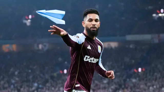 Foto: Calvin Verdonk Diparkir Lagi, Aston Villa Paksa Lille Angkat Koper dari Liga Europa