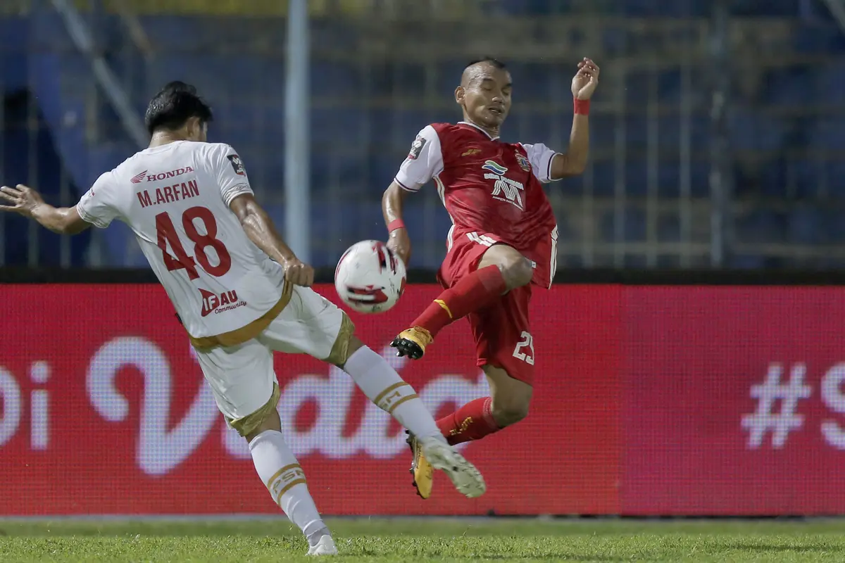 FOTO: Patrich Wanggai Bawa PSM Makassar Unggul atas Persija Jakarta di Babak Pertama