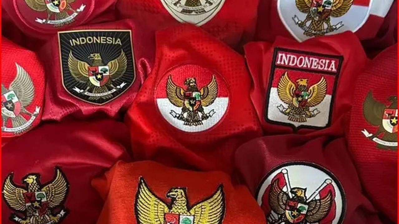 Keren, Orang ini Punya Koleksi Jersey Timnas Indonesia dari 1938 hingga 2024