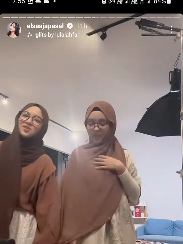 Eca Aura Berhijab