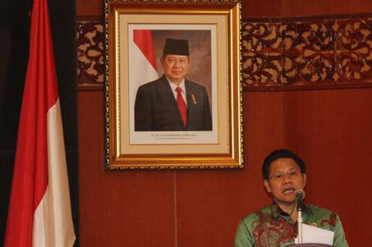 Menakertrans berikan "Paramakarya" ke perusahaan kecil