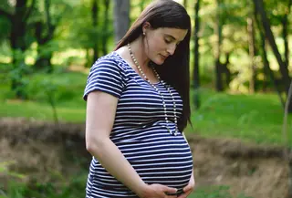 ilustrasi hamil/Photo by Christian Bowen on Unsplash