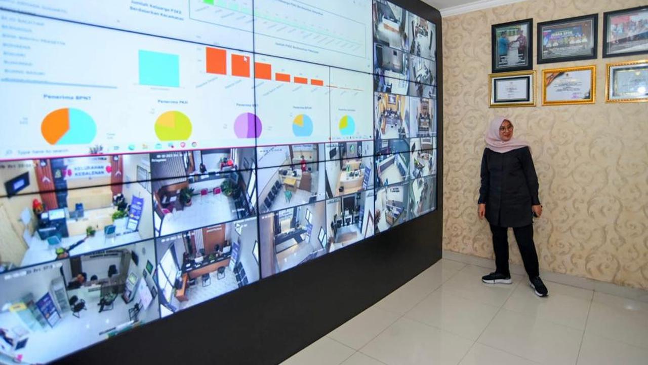 Bupati Banyuwangi Ipuk Fiestiandani tijau Digitalisasi Kelurahan (Istimewa)