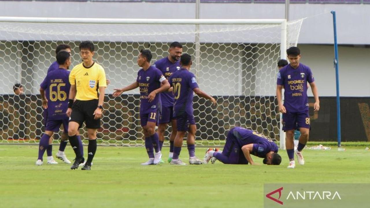 Pelatih Carlos Pena Berharap Persita Tangerang Terus Bersaing di Papan Atas Super League