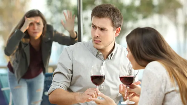 Apakah Pacarmu Sedang Berselingkuh atau Tidak? Begini 4 Cara Mengetahuinya