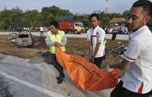Bakar kebun sawit, Yurnalis ikut terpanggang di tengah kobaran api
