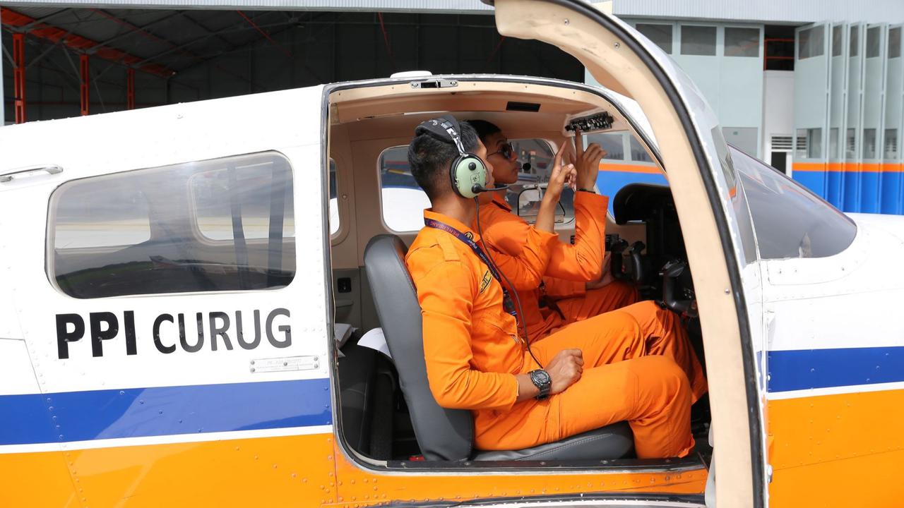 Sekolah pilot di Tangerang