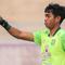 Kiper Persebaya Surabaya, Andhika Ramadhani memberikan instuksi kepada rekannya saat laga lanjutan BRI Liga 1 2023/2024 antara Dewa United melawan Persebaya Surabaya di Indomilk Arena, Tangerang, Sabtu (30/09/2023). (Bola.com/Bagaskara Lazuardi)