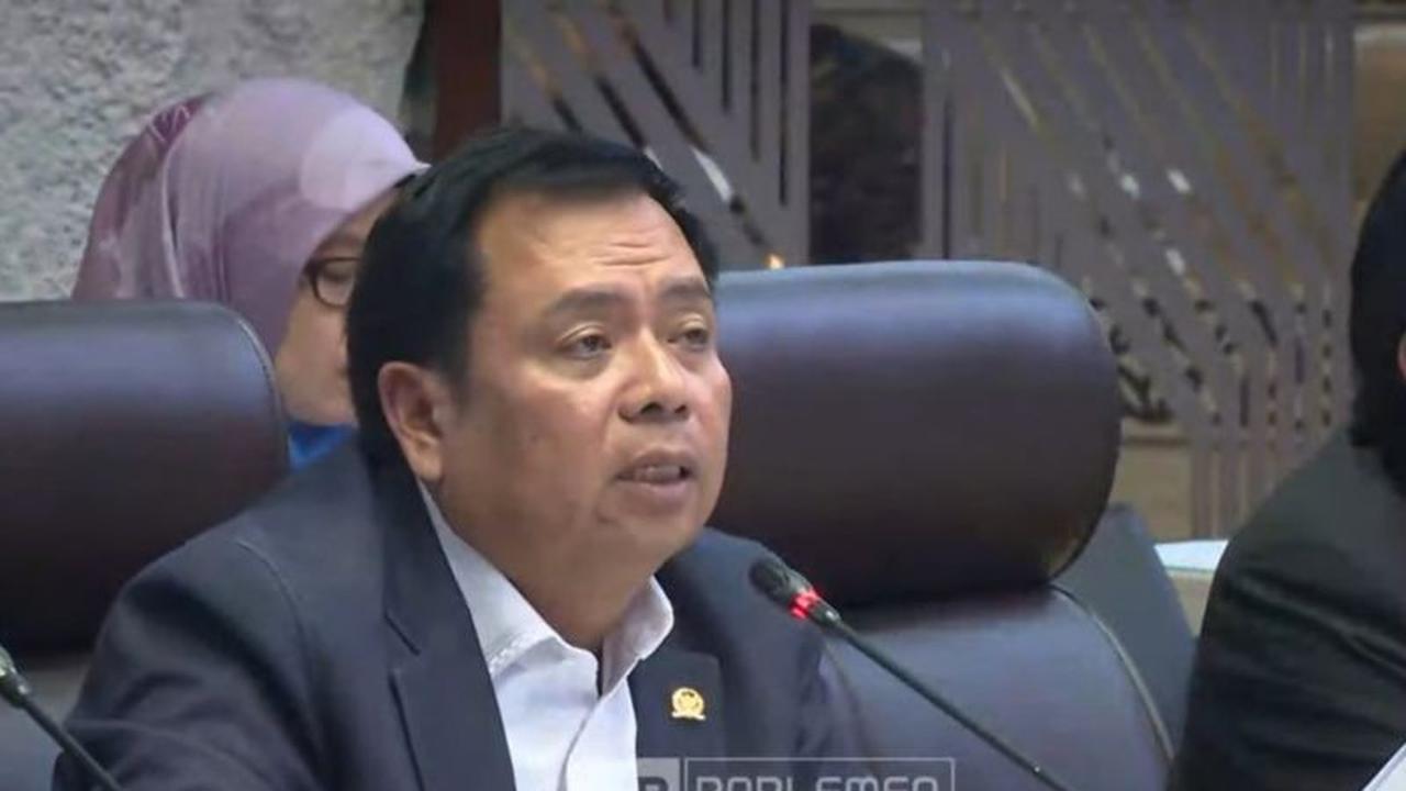 DPR Minta Penurunan Jalur Kereta Semarang Ditangani Permanen dan Terpadu