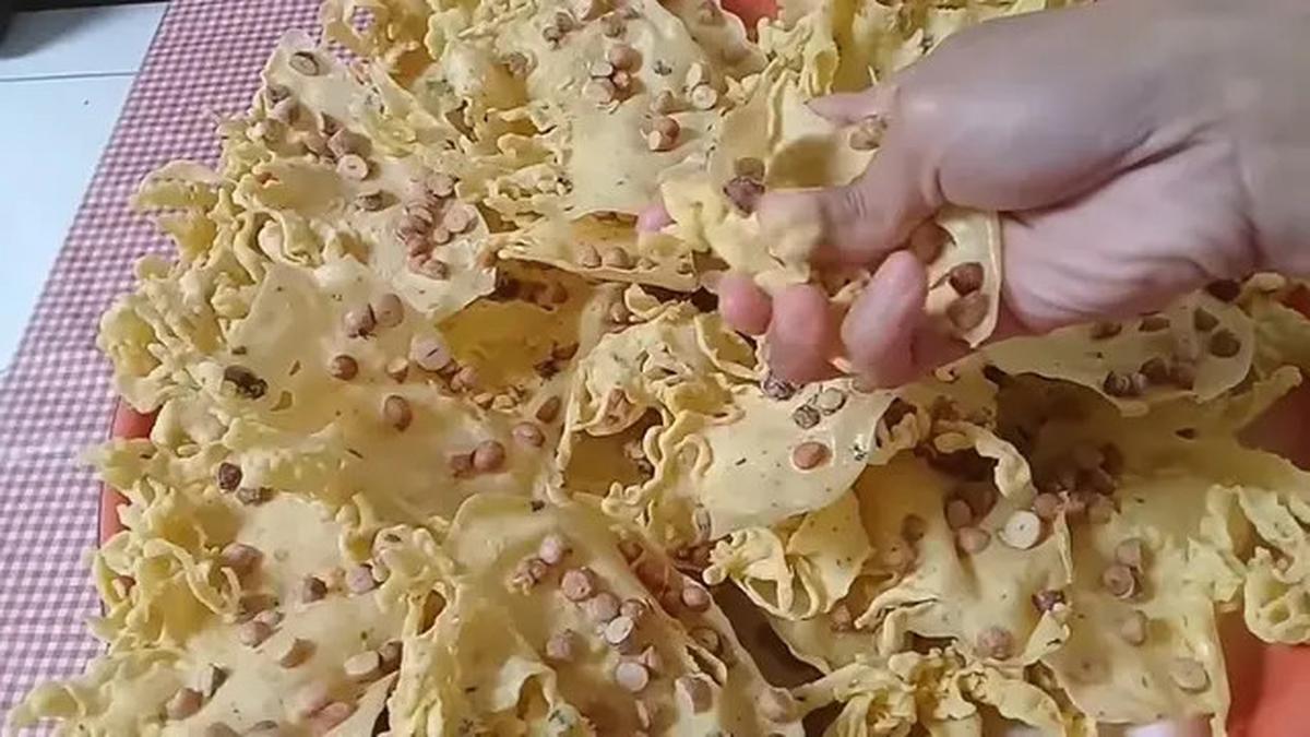 8 Resep Peyek Kacang Super Renyah yang Gurih dan Tahan Lama