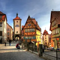 Lagu Bengawan Solo berdesir lembut di salah satu rumah sakit di Cerveny Kostelec di Republik Ceko.