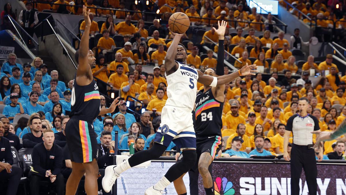 Hasil NBA: Edwards Kembali, Timberwolves Curi Kemenangan di Kandang Spurs